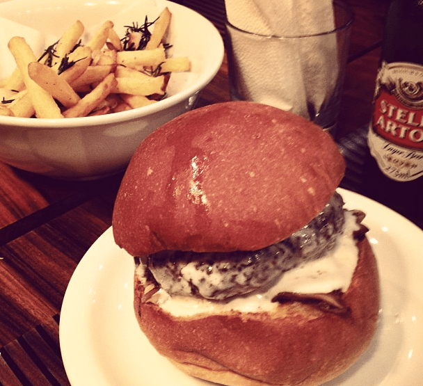 z deli hamburguer camembert