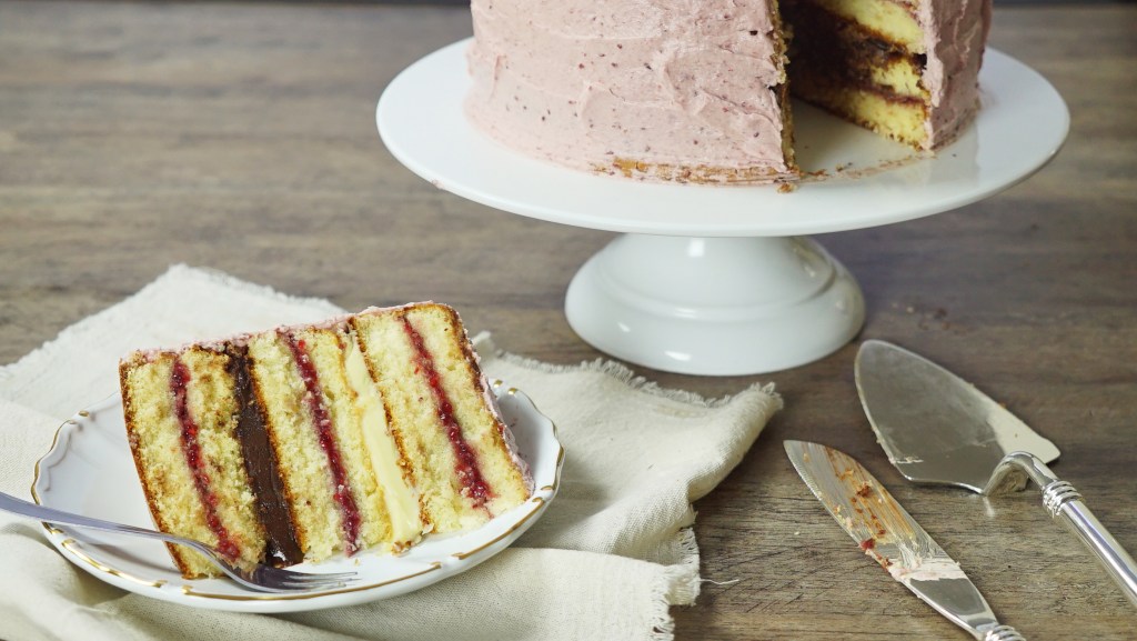 Bolo de Framboesa com 2 Chocolates |&nbsp;Receita