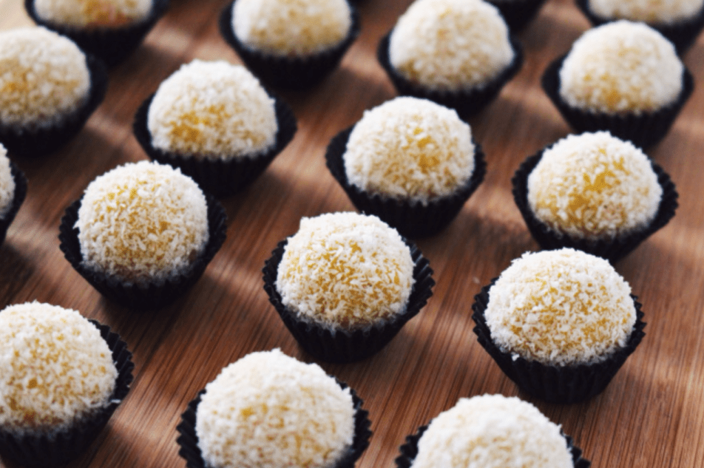 TRUFAS de MANGA e COCO | Receita&nbsp;Vegana