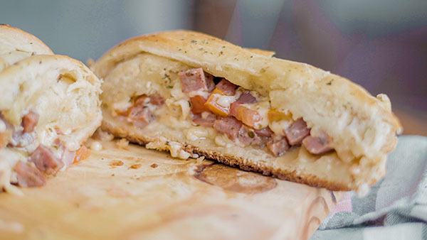 Pão Recheado com Linguiça Calabresa (muito fácil!) |&nbsp;Receita