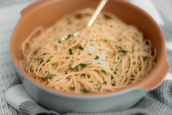 Como Fazer Macarrão Alho e Óleo |&nbsp;Receita