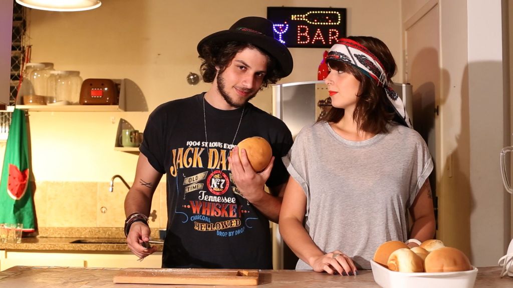 HAMBÚRGUER CASEIRO com MAIONESE TEMPERADA |&nbsp;Receita