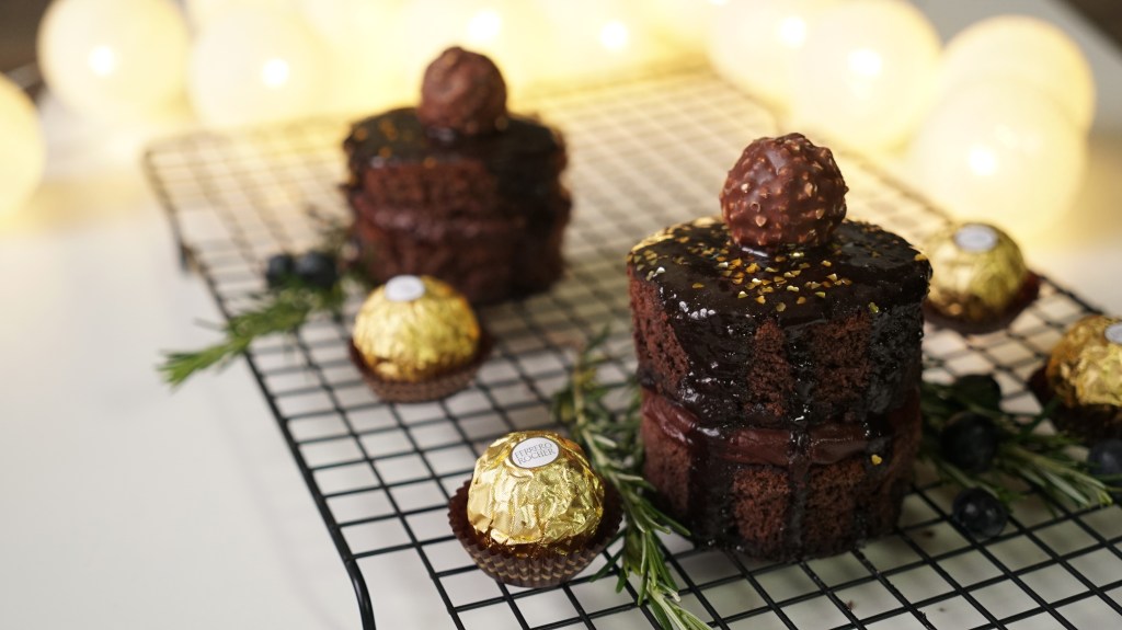 Mini-Cake Natalino de Chocolate com Ganache de Avelã |&nbsp;Receita