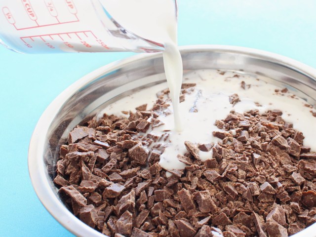 Ganache (Chocolate Branco, Ao Leite e Meio-Amargo) |&nbsp;Receita