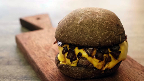 HAMBÚRGUER com CHEDDAR no PÃO AUSTRALIANO CASEIRO |&nbsp;Receita