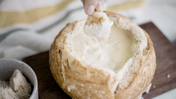 Fondue de Queijo no Pão |&nbsp;Receita