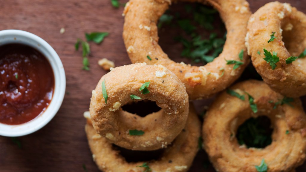 ONION RINGS com QUEIJO |&nbsp;Receita